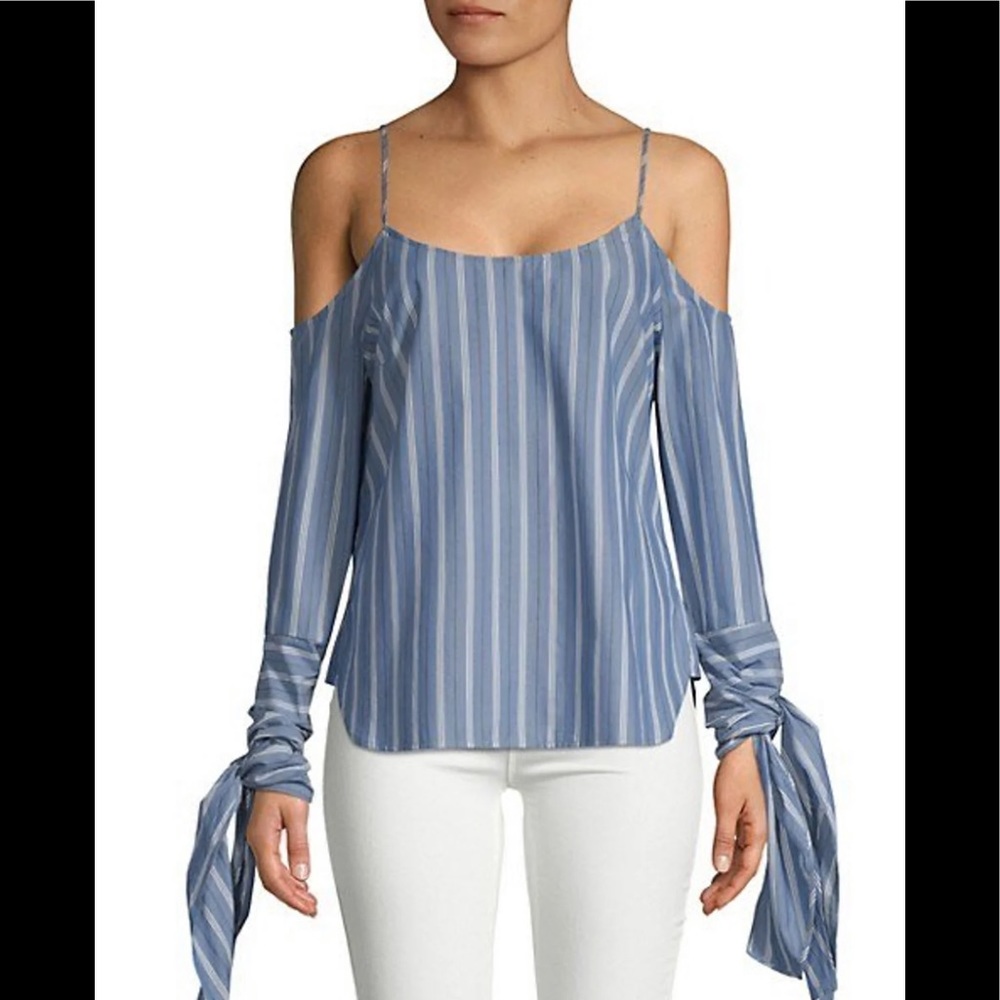 NWOT‼️BCBGMaxAzria Sudbee Cold Shoulder Top -Size XS